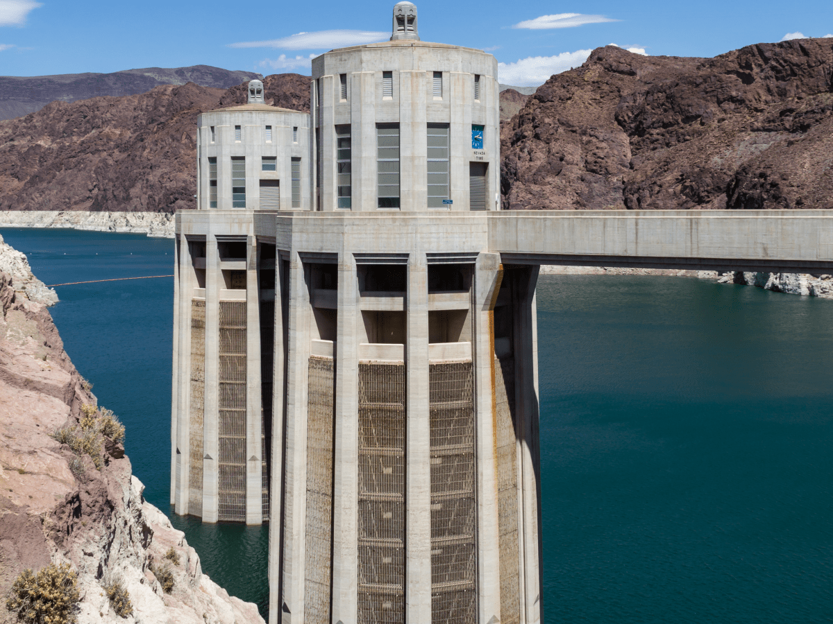 El Lago Mead Vuelve a Bajar — Y Esta Vez Podría Romper&nbsp;Récords